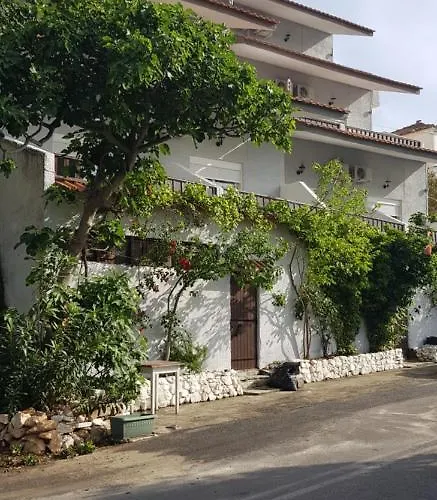 Lia Apartment *