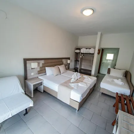 Lia Скала-Марион
