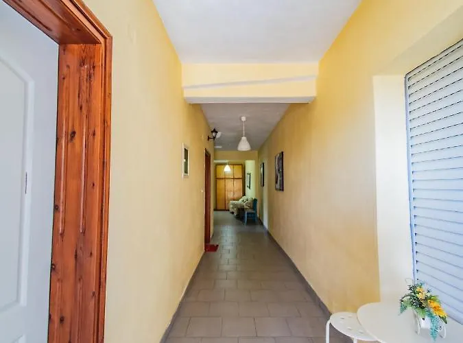 Studio Lia * Skála Marión